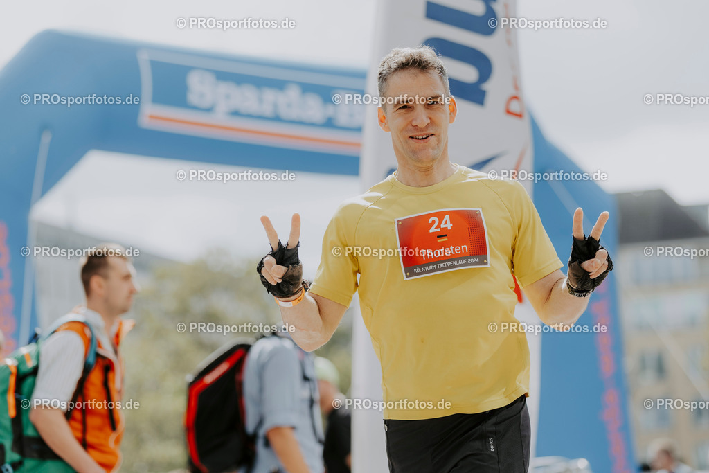 240825_Treppenlauf-76 | Professionelle Fotos Ihrer Laufsportveranstaltung.