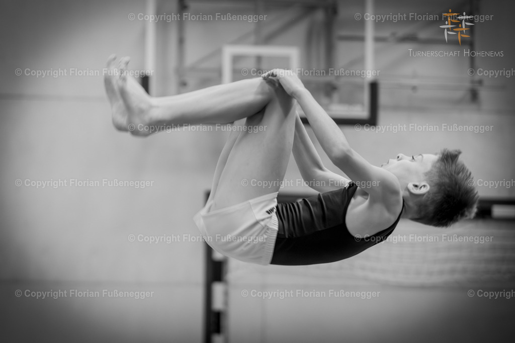 Promo-05 | "Fussifoto.com – Ihr Ansprechpartner für hochwertige Fotografie! Entdecken Sie kreative Bilder und professionelle Dienstleistungen. Kontaktieren Sie uns für Ihre Projekte!"