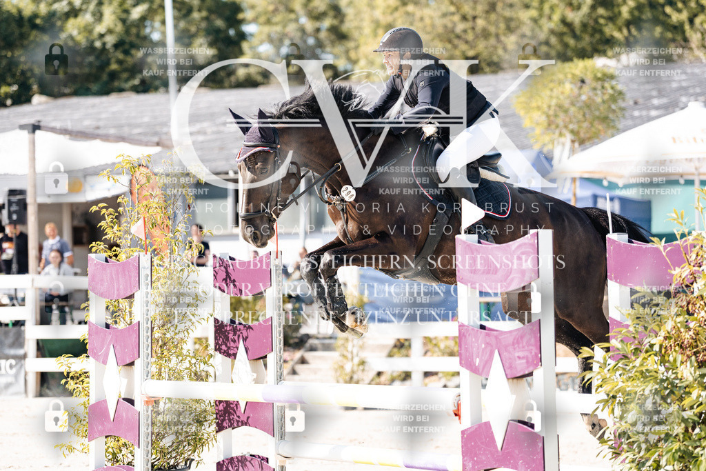CK907606 | Turnierfotografie Pferdefotografie Trier Rheinland-Pfalz Pferdesport Reitsport Tierfotografie Sportfotografie Pferdevideo Pferdevideografie Equestrianvideography equestrianphotography  - Realisiert mit Pictrs.com