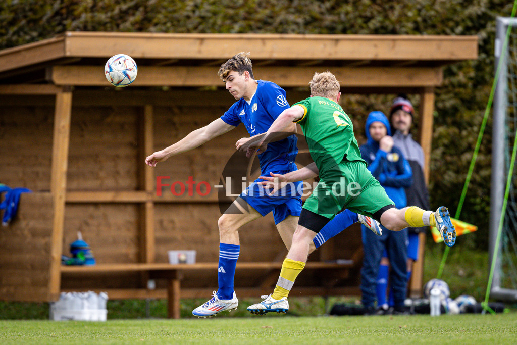 ASV Eglfing gegen SG SV Eberfing/SV Söchering | Fußball Herren A-Klasse Gruppe 5 Zugspitze 2025/26 10. Spieltag, ASV Eglfing gegen SG SV Eberfing/SV Söchering, 20251005,Zweikampf,2025-10-05 in Eglfing (Sportanlage Eglfing), Florian FORTMAIER (ASV Eglfing 6), Hugo Andreu MORANT (SG SV Eberfing/SV Söchering 7)Copyright: WolfgangxLindner www.foto-lindner.de