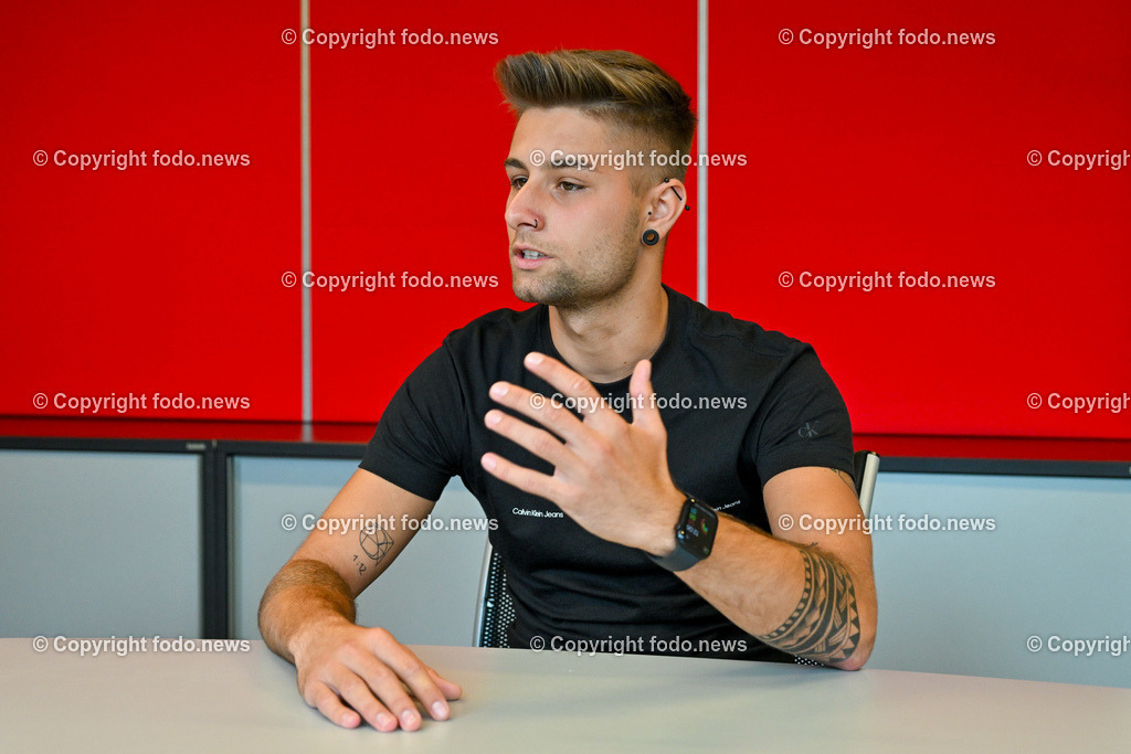 Florian Tomaschko_ Hebamme_ 28.08.2023-3 | 28.8.2023, Linz, AUT, Linz, im Bild Florian Tomaschko (22, maennliche Hebamme)