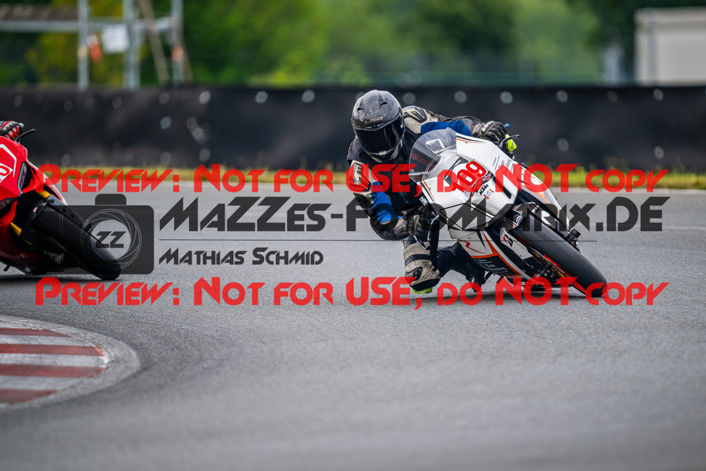 MaZZes_FotoMatrix_240724_6007705_3679 | ROT