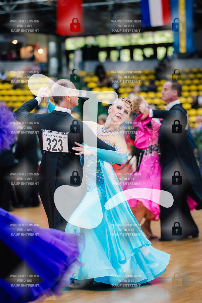 Hessen Tanzt WDSF Open Senior III Standard 115th (323) Maik Rose _ Katrin Rose (TSV Grün-Gold Erfurt)-2025-05-17-8118 | Webshop for digital downloads and prints of dance sport, event & show photographer Julian Link - Realisiert mit Pictrs.com