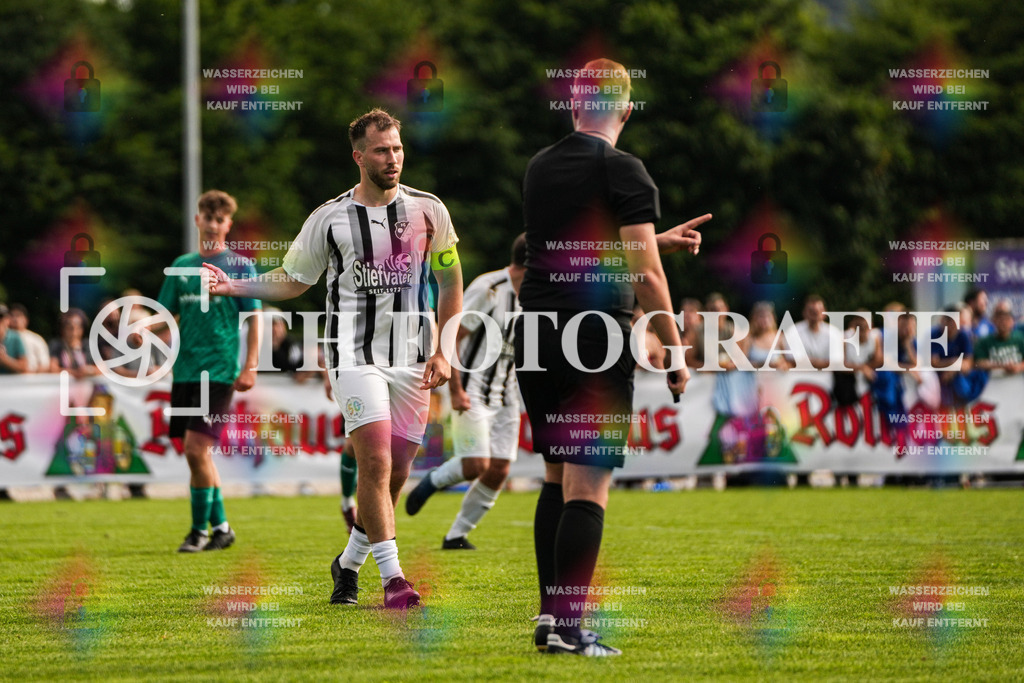 GER, FC Zell - FC Wittlingen, Fussball, Rothaus Bezirkpokal, Finale, Saison 2024/2025, 29.05.2025 | GER, FC Zell - FC Wittlingen, Fussball, Rothaus Bezirkpokal, Finale, Saison 2024/2025, 29.05.2025Foto: TH Fotografie/Alessio Bosco