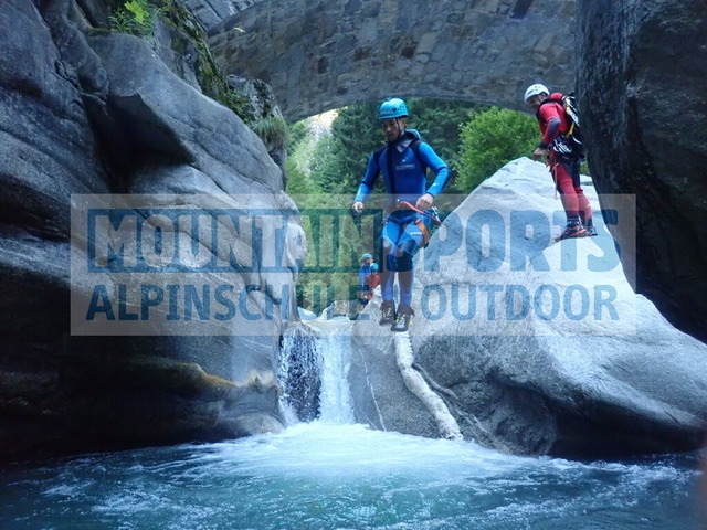 P8150042 | Bestelle die Bilder deines Berg- oder Wasser-Abenteuers mit Mountain Sports bequem von zu Hause aus direkt über unseren Online Fotoshop von pictrs.com. - Realisiert mit Pictrs.com