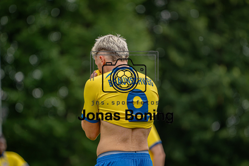 Fußball I Herren I Saison 2026-2027 I Testspiel I Eintracht Braunschweig U23 - Blumenthaler SV I 0491 | jns.sportfotos - Realisiert mit Pictrs.com