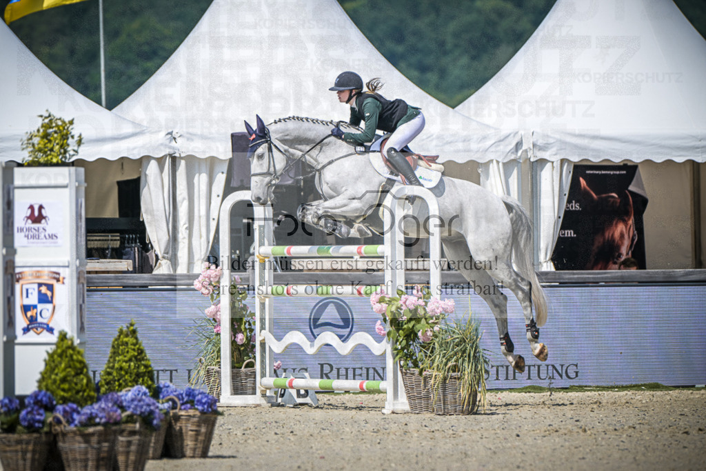 DOS_6308 | Entdecke hochwertige Reitturnierfotos von Foto Oger. Professionell, emotional und authentisch – jetzt Lieblingsmomente im Shop bestellen.Deutschlandweite Turnierfotografie. - Realisiert mit Pictrs.com