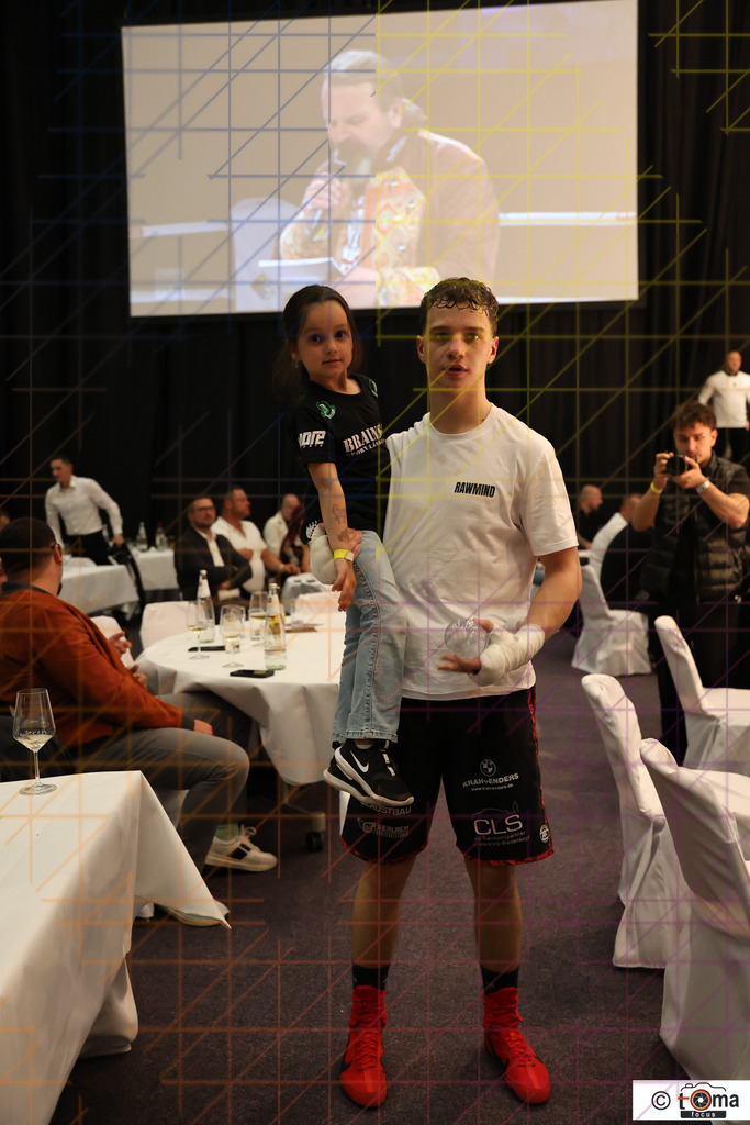 Faiz vs Arnold  25.04.2026 tomafocus Tb00134 | professionelle Sport- und Eventfotografie von Tomafocus – dynamische Bilder, emotionale Momente und hochwertige Aufnahmen für jeden Anlass. - Realisiert mit Pictrs.com