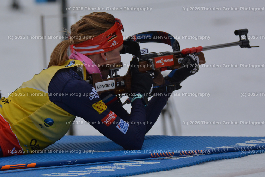 IBU WC Biathlon Oberhof 2018 | KUZMINA Anastasiya (SVK) beim liegend Schiessen; IBU WC Biathlon Oberhof 2018, 10 km Verfolgung der Frauen am 06.01.2018 in der DKB Ski Arena in Oberhof, (Deutschland) - Realisiert mit Pictrs.com