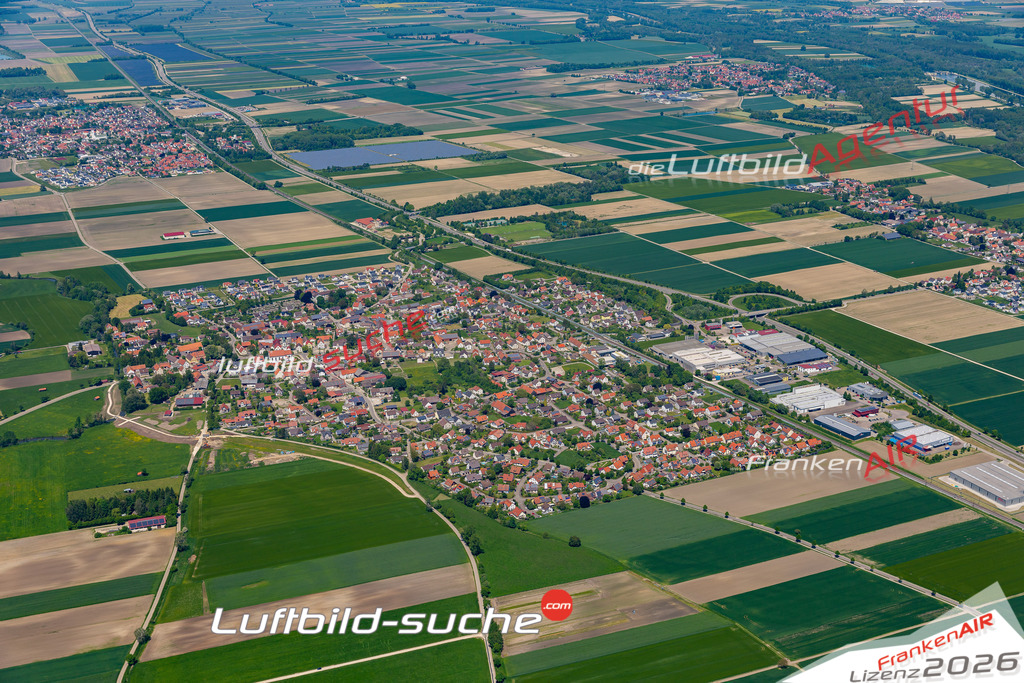 Das Luftbild der Stadt Westendorf wurde 2021 vom Flugzeug heraus erstellt (keine Drohne) Aufnahmehöhe ca.450 Meter- hohe Bildauflösung und Druck-Qualität garantiert!