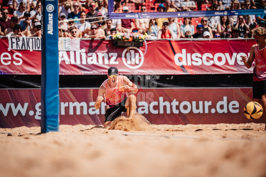 Beachvolleyball | Männer | Allianz German Beach Tour 2025 | Tourstop München | 12.07.2025 | Tristan Fröbel jubelt