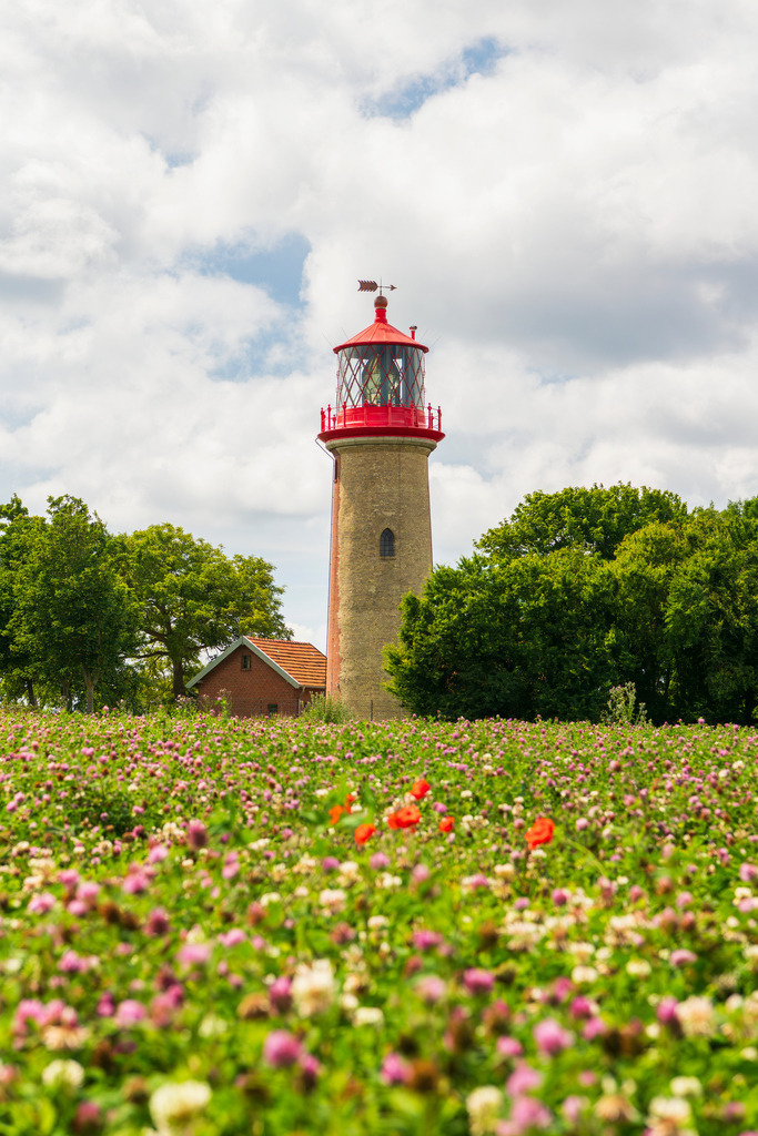 2025_07_09_FEHMARN-LEUCHTTURM+SCHMETTERLINGE_MCP8820 | Hochwertig gedruckte Fotografien für die Wand, als Kalender und zum Verschenken. Hamburg & Norddeutschland und überall wo ich mit der Kamera unterwegs war.