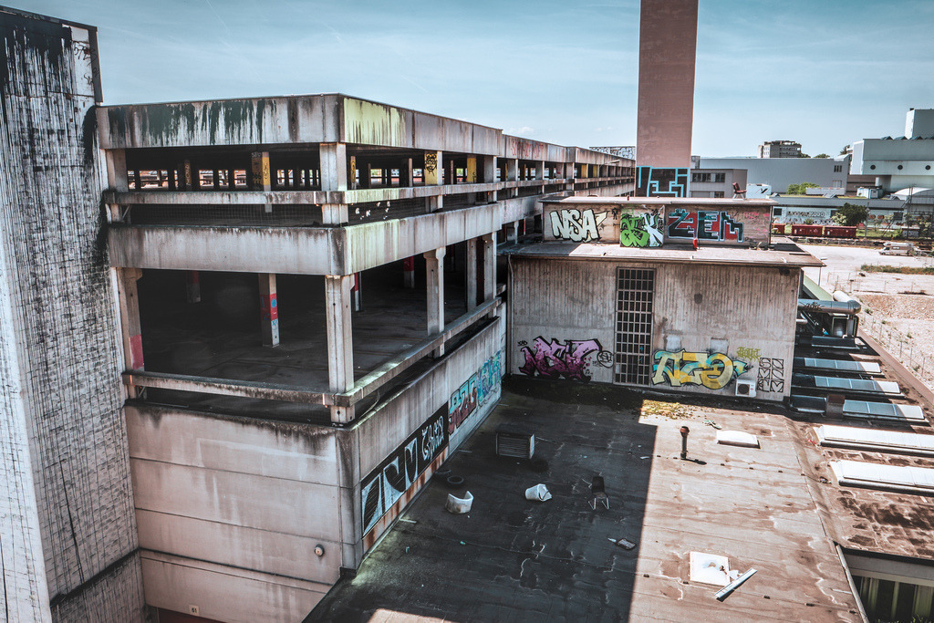 alte Wagenmeisterei Basel | Schöne Fotografien aus der Stadt und der Natur zum bestellen oder selber hochladen. Druck auf Foto, Postkarte, Kalender, FineArt Hahnemühle, Alu-Dibond , Akustikbilder zur Absorption von Schall und Lärm etc. - Realisiert mit Pictrs.com