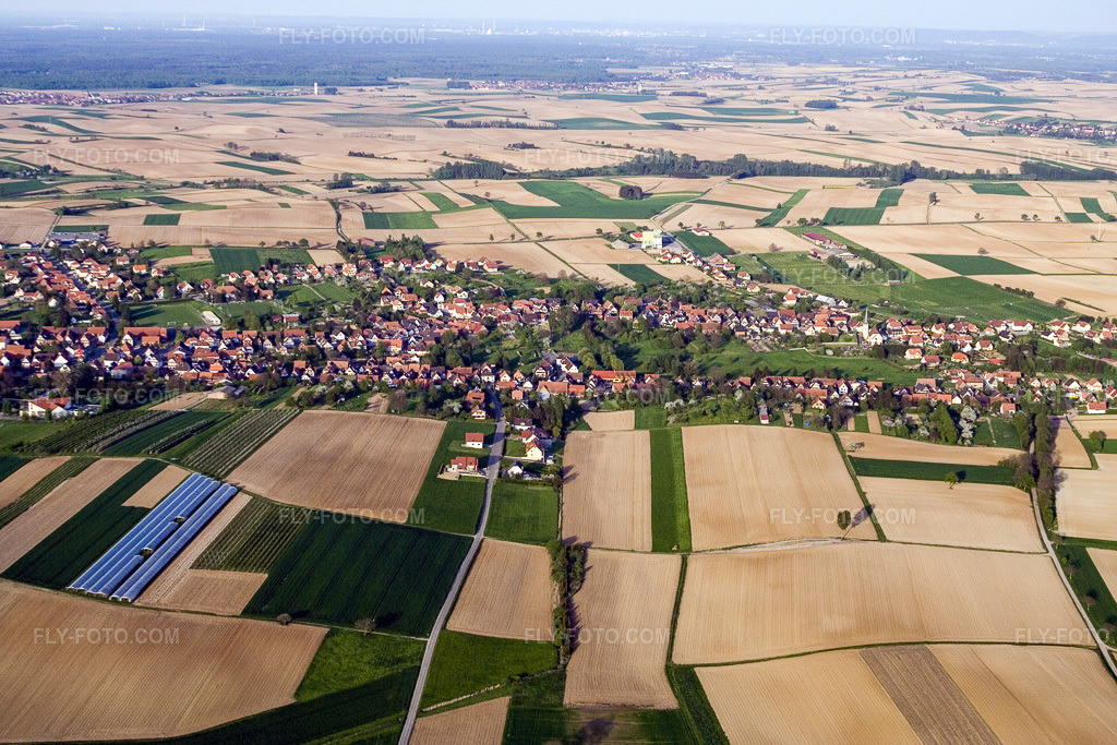 Aerial view: View of the town in Seebach in the state Bas-Rhin, France.Photo: IMG_10622.jpg taken on 05/04/2008 by Werner Riehm/FLY-FOTO.comResolution of the original: 3456 x 2304 px