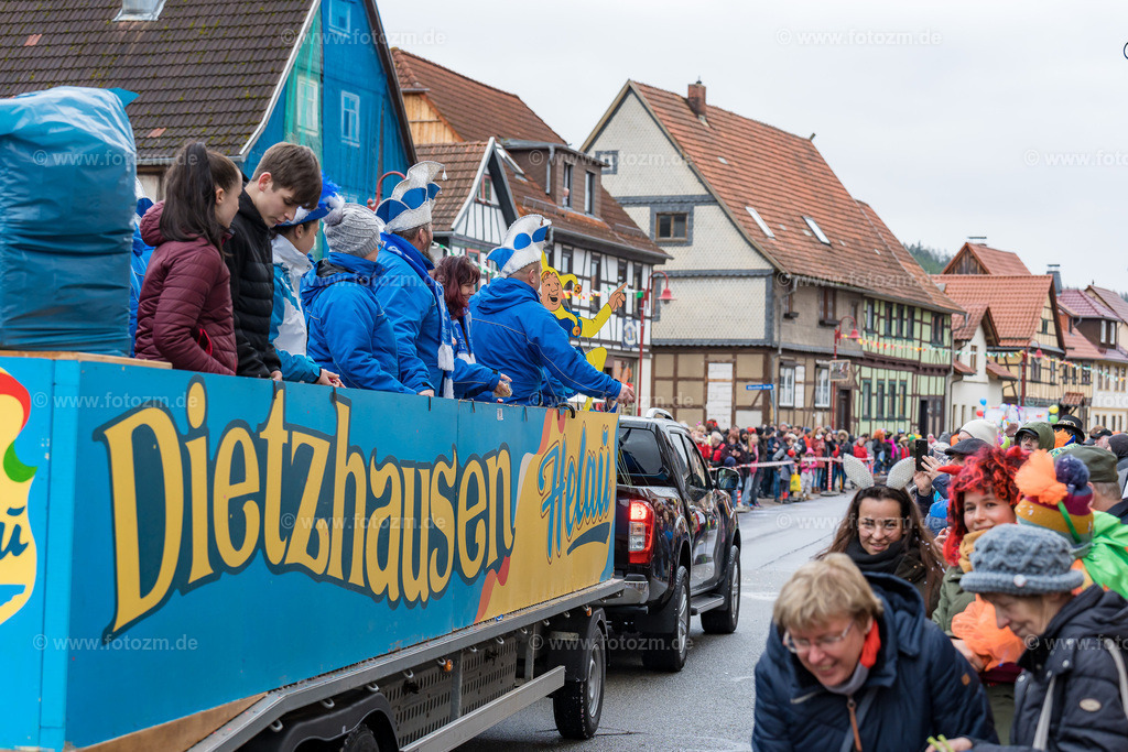 Festumzug_Benshausen_2023-0098 | Entdecken Sie die Schönheit von Veranstaltungen mit unserem Bildershop für professionelle Veranstaltungsfotos. Tauchen Sie ein in eine Welt voller lebendiger Bilder, die die Atmosphäre und die Emotionen von unvergesslichen Momenten einfangen. - Realisiert mit Pictrs.com
