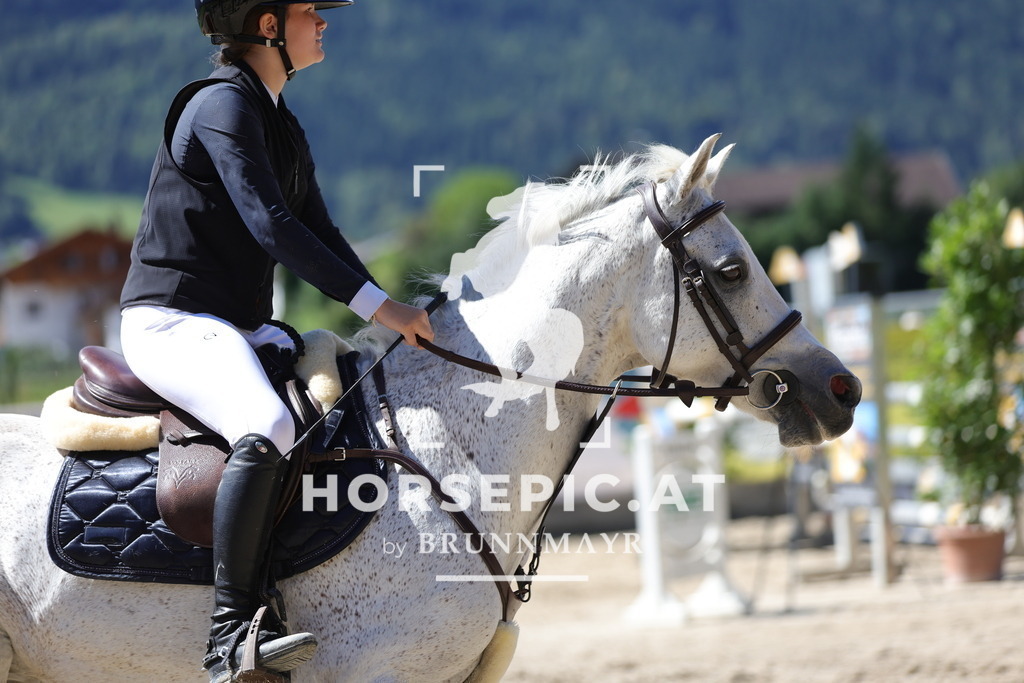 0P6A6108 | Willkommen bei Brunnmayr - Design & Fotografie – Ihrem Spezialisten für Reitturniere und Pferdeveranstaltungen in Oberösterreich, Salzburg und Bayern! Seit über 17 Jahren sind wir leidenschaftlich dabei.