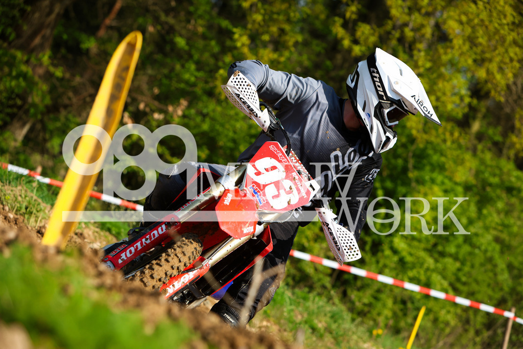 5E6A9873 | 989 MEDIAWORK