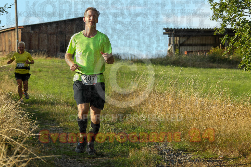 250801_1915_EV4_8394 | Sportfotografie im Rhein-Sieg Kreis, Köln, Bonn, NRW, Rheinland Pfalz, Hessen, etc. Unser Tätigkeitsfeld umfasst den Laufsport vom Volkslauf über den Marathon, Duathlon, Triathon bis zum Ultralauf wie Kölnpfad Ultra oder Schindertrail.