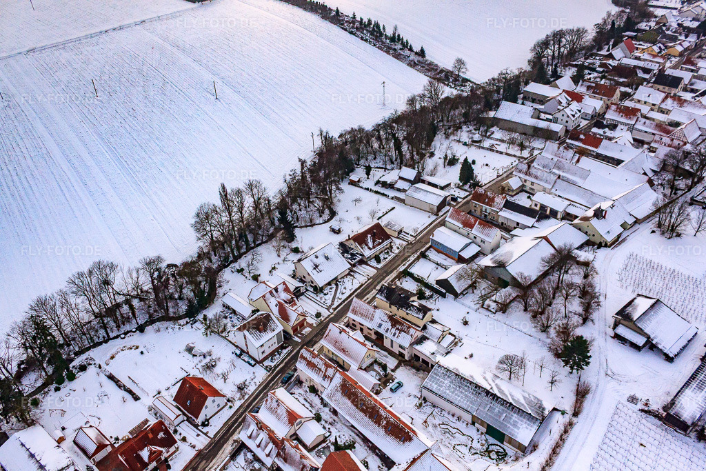 Luftbild: Hauptstraße bei Schnee in Vollmersweiler im Bundesland Rheinland-Pfalz in Deutschland. Foto: IMG_23627.jpg vom 16.01.2010 durch Werner Riehm/FLY-FOTO.de