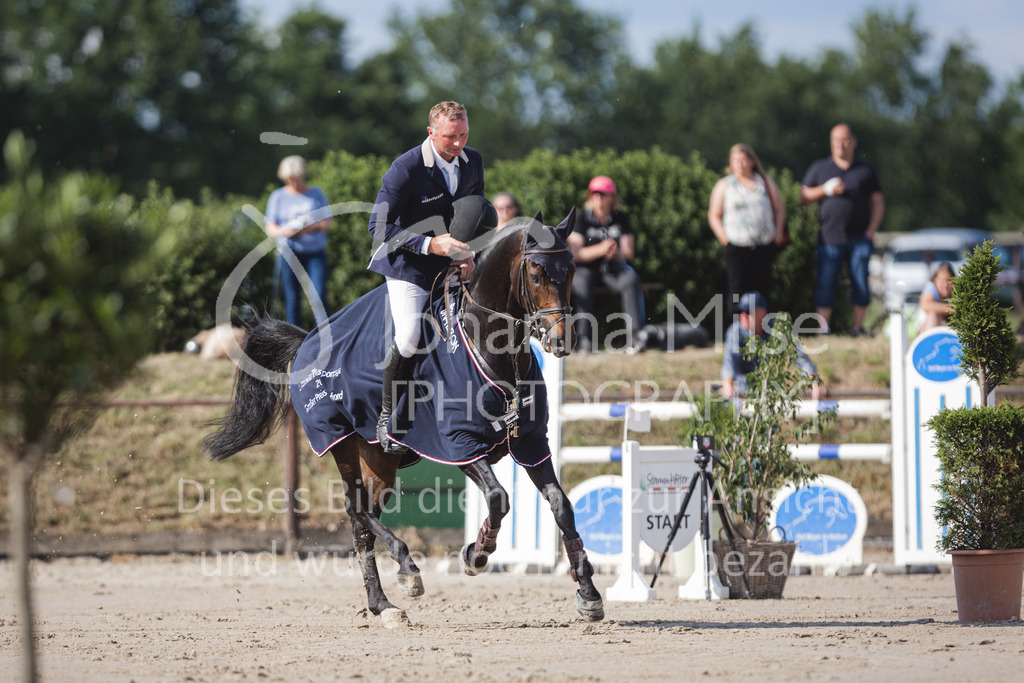 220611_LüPfSpTa_GroßerPreis-688 | Lützower Pferdesporttage
Springprfg.Kl.S m.St.**
Großer Preis
11.06.2022
