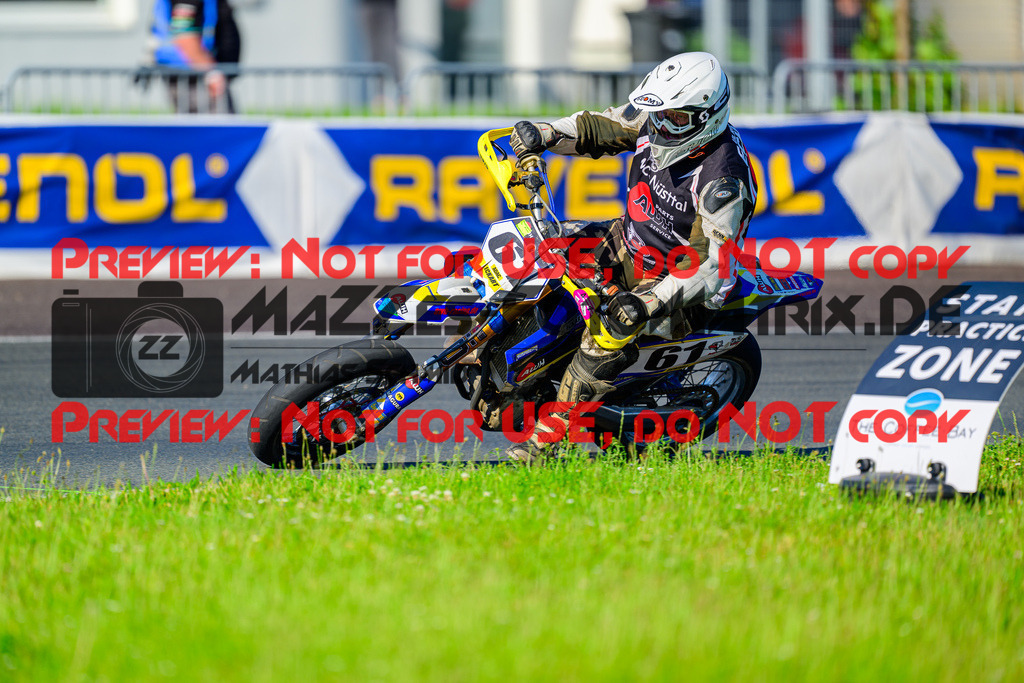 MaZZes_FotoMatrix_240622_6007705_2-342 | UE40