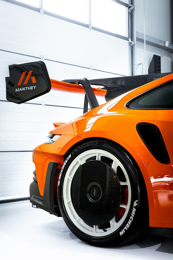 911 GT3 RS Manthey | Entdecken Sie die faszinierende Welt von Alexander Tschuncky Arts: Kreative Fotografie, atemberaubende Automobilkunst und hochwertiger Bilderdruck. Lassen Sie sich inspirieren! - Realisiert mit Pictrs.com