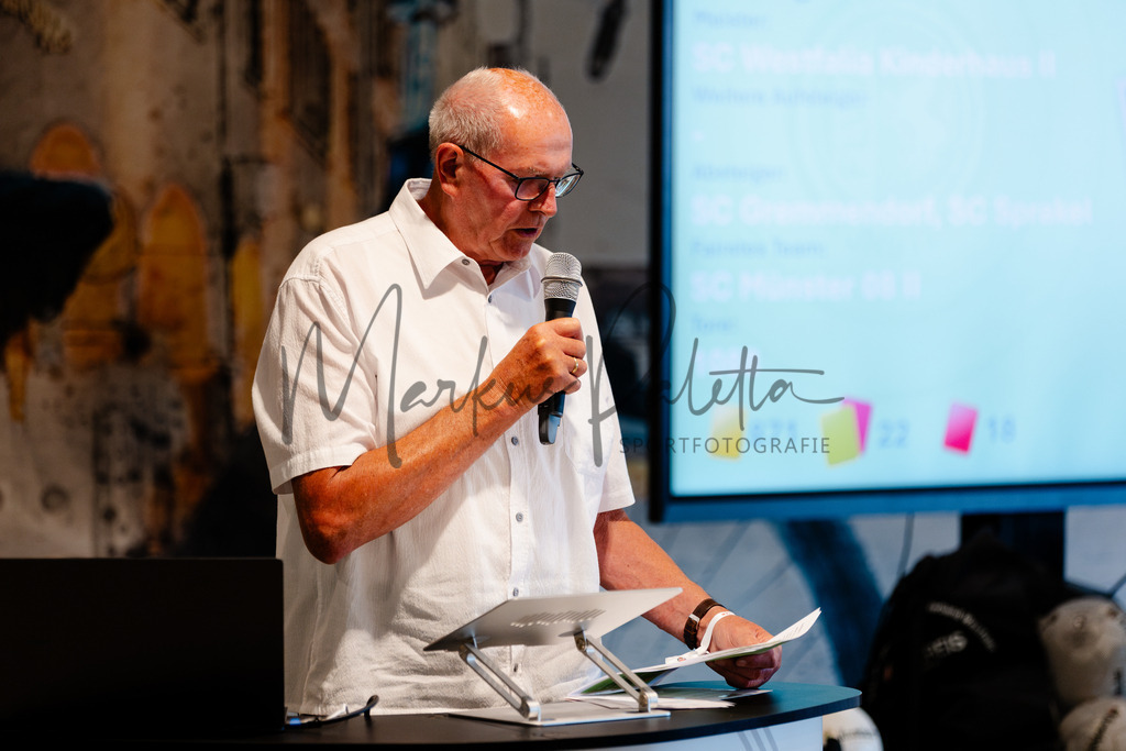 20260702-kreisfußballkonferenz-0049 | Das ist die Fotodatenbank für authentische Sportfotografie aus Münster: Markus Paletta fotografiert Teams, Sportler:innen, Kinder, Events & Unternehmen. - Realisiert mit Pictrs.com
