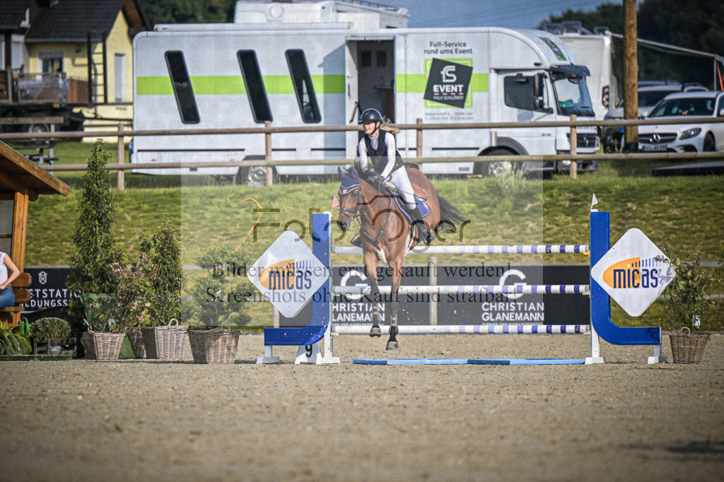 DOS_2721 | Entdecke hochwertige Reitturnierfotos von Foto Oger. Professionell, emotional und authentisch – jetzt Lieblingsmomente im Shop bestellen.Deutschlandweite Turnierfotografie. - Realisiert mit Pictrs.com