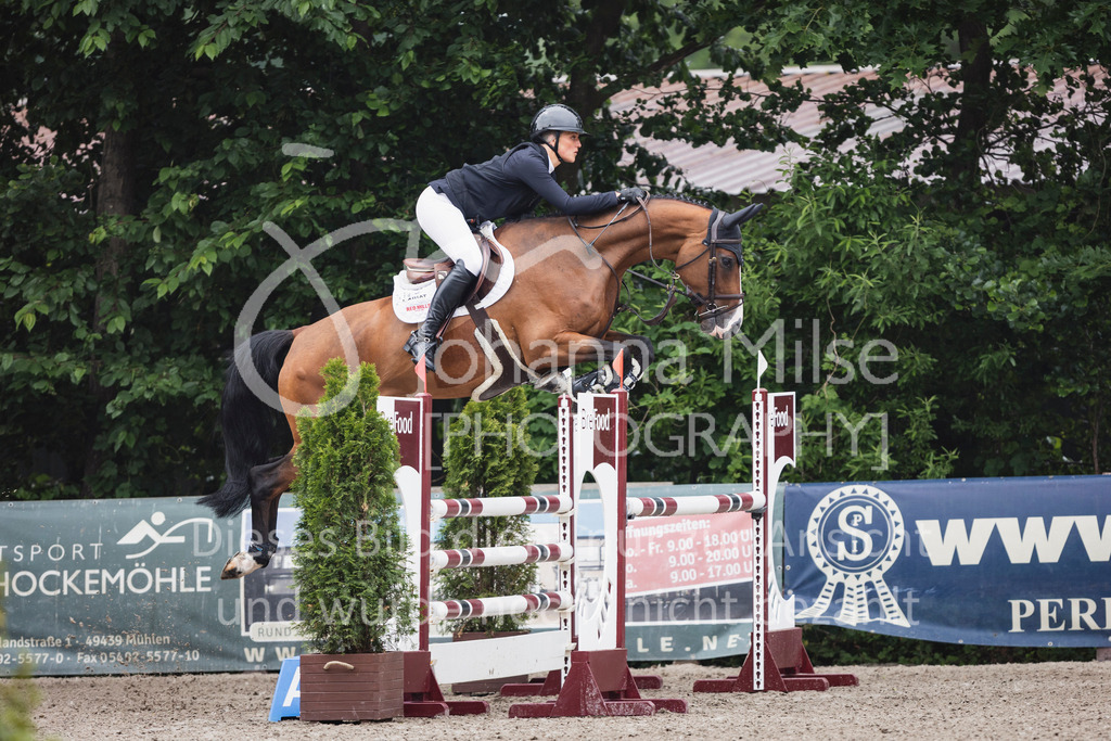 250610_Mühlen_SprPf-L1-309 | Deine schönsten Turniermomente als professionelle Fotos! Entdecke hochwertige Pferdesport-Fotografie im Online-Shop. Jetzt Fotos finden & bestellen!