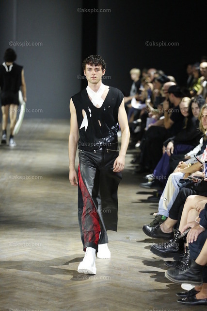 LML Studio auf der  MBFW Spring/Summer 2023 | Mercedes-Benz Fashion Week (MBFW)  Frühling / Sommer 2023 im Hotel Telegraphenamt Berlin in Berlin-Mitte. Die Kollektionen von LML Studio auf der MBFW Spring/Summer 2023. Das Bild zeigt Models mit der Kollektion von LML Studio.