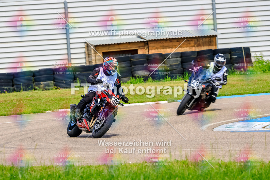 MotoTeam-8463 | Hier findet Ihr Bilder von Touristenfahrten auf der Nürburgring Nordschleife oder von anderen Veranstaltungen die ich besucht habe. Viel Spass beim Durch Schauen 