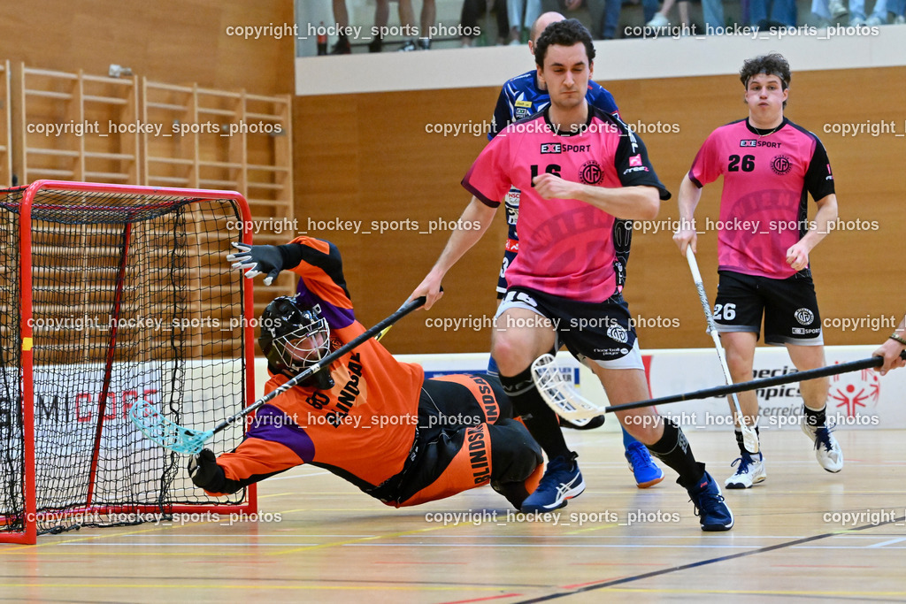 VSV Unihockey vs. Wiener Floorballferein 6.4.2024 | #80 Bernhard Bezucha Wiener Floorballverein, #16 Christian Göth Wiener Floorballverein, #26 Alexander Hanschur Wiener Floorballverein, VSV Unihockey vs. Wiener Floorballferein 6.4.2024, VSV Unihockey vs. Wiener Floorballferein  am 06.04.2024 in Villach (Ballspielhalle St. Martin), Austria, (Photo by Bernd Stefan)