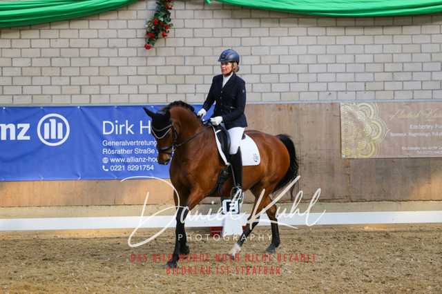 IMG_2622 | Turnierfotos kaufen im Webshop von Daniel Kuhl Photography – entdecke professionelle Reitsportfotos aus Turnieren & Events. Hochwertige Turnierbilder online bestellen & sichern. Jetzt Fotos von Reitsportturnieren kaufen!