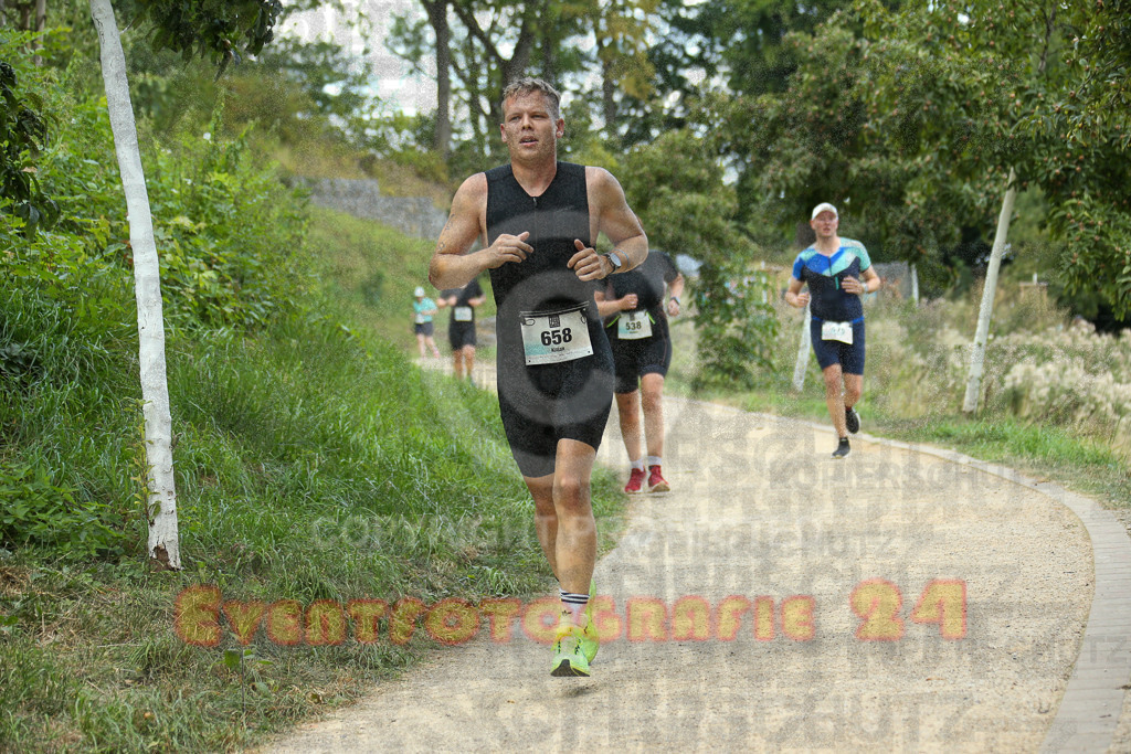 250824_1428_EX1_6320 | Sportfotografie im Rhein-Sieg Kreis, Köln, Bonn, NRW, Rheinland Pfalz, Hessen, etc. Unser Tätigkeitsfeld umfasst den Laufsport vom Volkslauf über den Marathon, Duathlon, Triathon bis zum Ultralauf wie Kölnpfad Ultra oder Schindertrail.