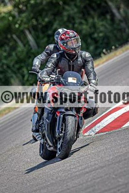 pube9849 | Professionelle Fotos von Sportveranstaltungen, aber auch Hochzeiten und anderen Events. - Realisiert mit Pictrs.com