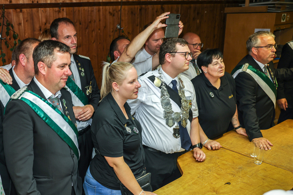 top-top.de 240629-100 | Foto, Video, Fotografie, Videografie, Fotobox, DJ, Discjockey, Musik, Musikbox, Veranstaltung, Photobooth, Amazon, Ebay, Buchtipp, Bestseller, Autor, Verlag, Buch, Wesel, Hamminkeln, NRW, Dinslaken, Rees, Drohne, Hochzeit, Party, Fotobox, Wesel, Fotograf