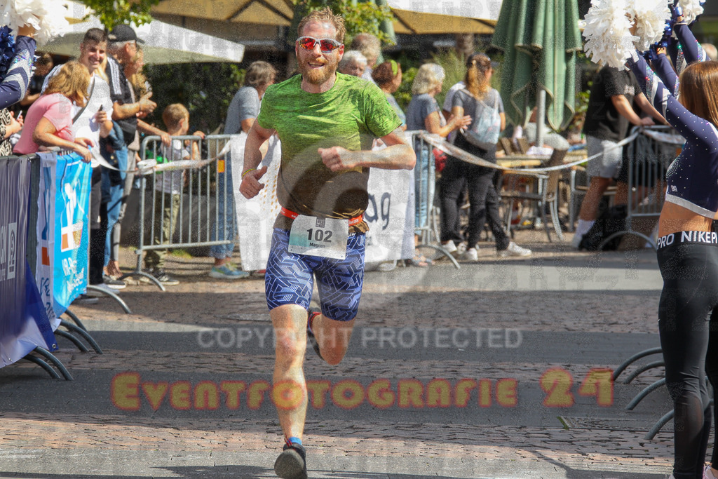 250824_1242_EV4_9411 | Sportfotografie im Rhein-Sieg Kreis, Köln, Bonn, NRW, Rheinland Pfalz, Hessen, etc. Unser Tätigkeitsfeld umfasst den Laufsport vom Volkslauf über den Marathon, Duathlon, Triathon bis zum Ultralauf wie Kölnpfad Ultra oder Schindertrail.