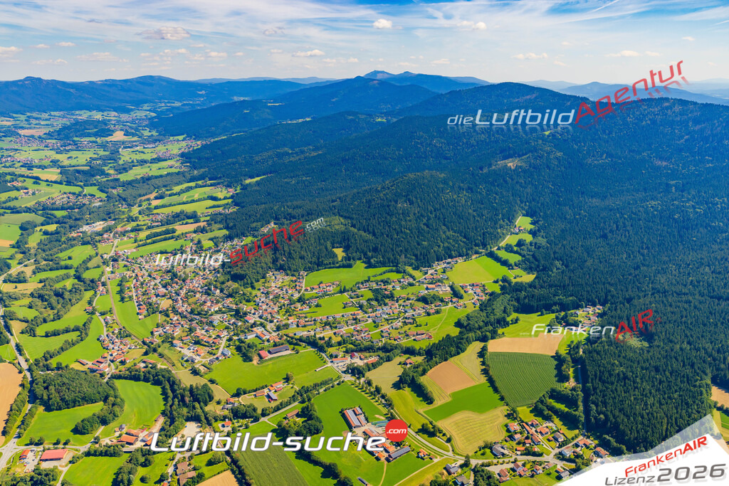 Luftaufnahme von  Hohenwarth - Die Luftaufnahme wurde 2025 vom UL-Flugzeug heraus erstellt ( keine Drohne ) - Hochauflösende Luftaufnahme - für professionelle Ausdrucke geeignet. Die Geschenkidee !Mit Lizenz und Bildrechte bestellbar