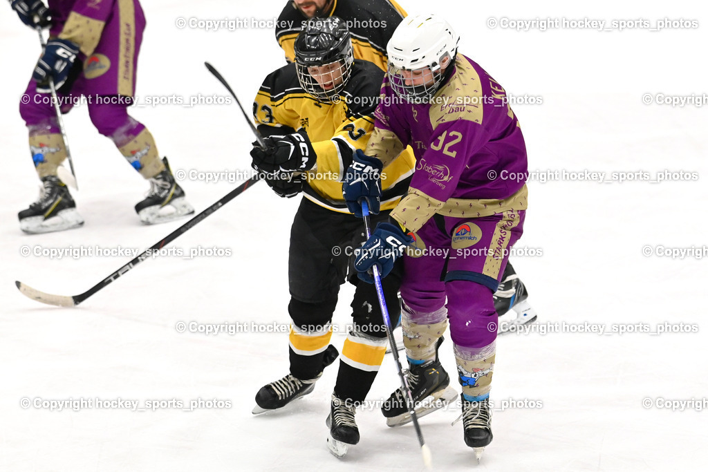 EC Kellerberg vs. EC Arnoldstein | #33 Spitaler Martin EC Arnoldstein, #92 Klemenz Florian EC Kellerberg, EC Kellerberg vs. EC Arnoldstein, EC Kellerberg vs. EC Arnoldstein am 03.02.2025 in Villach (Stadthalle Villach), Austria, (Photo by Bernd Stefan)