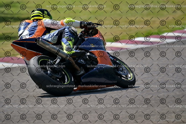26BT02-1413 | markuskiefer.com - Realisiert mit Pictrs.com