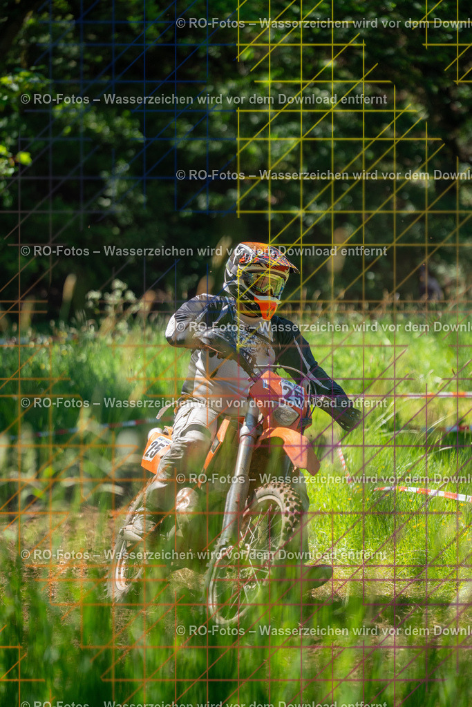 Wolfshausen 2 Lauf -397 | Sportfotografie von RO-Fotos: Motorsport, Motocross, Enduro, Laufveranstaltungen und Triathlon. Professionelle Fotos von Sportlern und Events. - Realisiert mit Pictrs.com