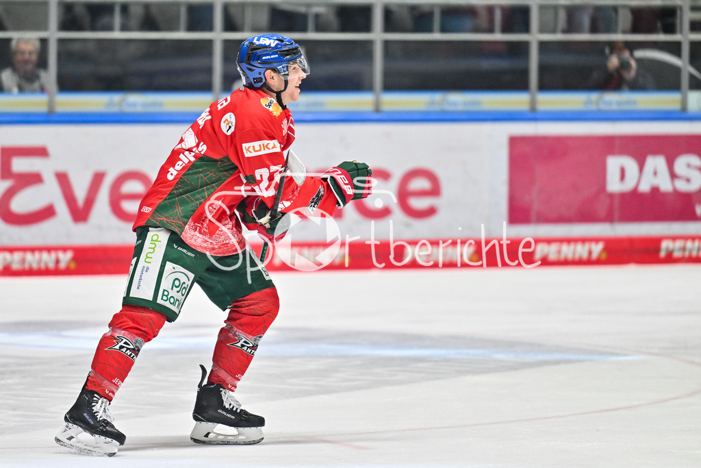 Augsburger Panther - Eisbären Berlin | AUGSBURG, GERMANY - 27. JANUARY: Jubel der Hausherren nach dem Treffer zum 2-1 durch Kyle MAYHEW (Augsburger Panther 27) / Tor / Torschuetze / Freude / Happy während dem Match zwischen den Augsburger Panthern und den Fischtown Pinguins am 43. Spieltag der Penny DEL im Curt Frenzel Stadion