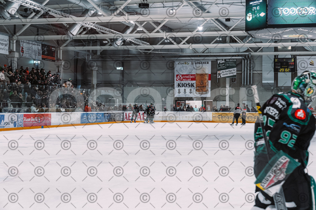 Alligators_vs_Deggendorf_30_11_2025-091 | Höchstadt Alligators Fotogalerie: Eishockey-Action aus Franken. Professionelle Spielfotos, Portraits & Stadionbilder zum Download. Jetzt entdecken! - Realisiert mit Pictrs.com
