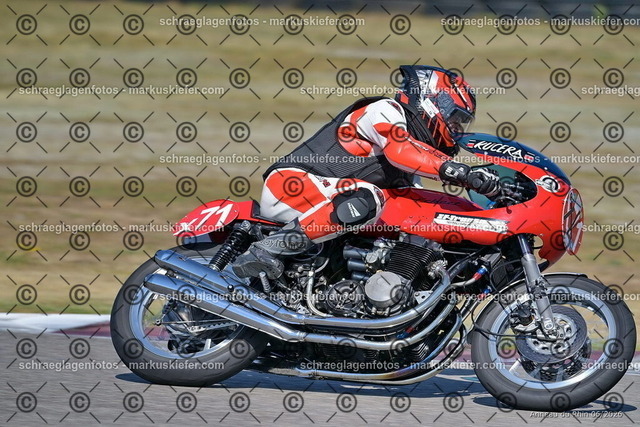 26bc03-0105 | markuskiefer.com - Realisiert mit Pictrs.com
