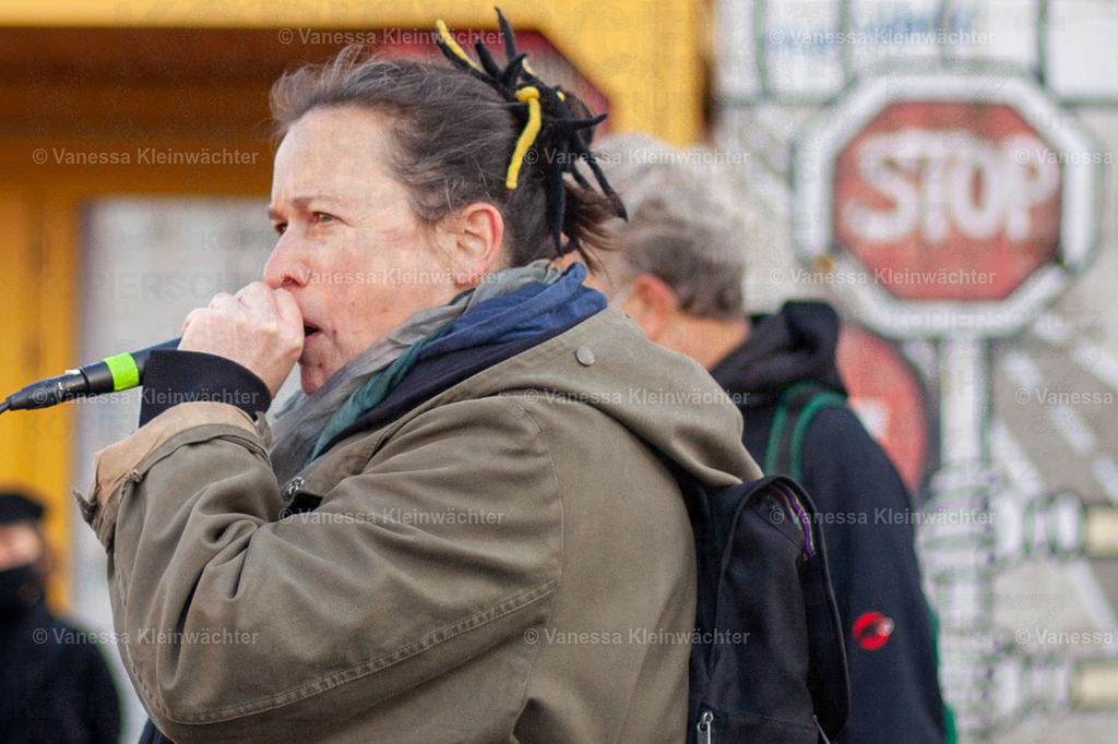 201105 StopHeimstadenAGH-2 | Mit einer Lärmkundgebung in der Nähe des Abgeordnetenhauses von Berlin protestieren Mieter*innen am 5.11.2020 gegen einen Verkauf ihrer Häuser an den Schwedischen Investor Heimstaden. - Realisiert mit Pictrs.com