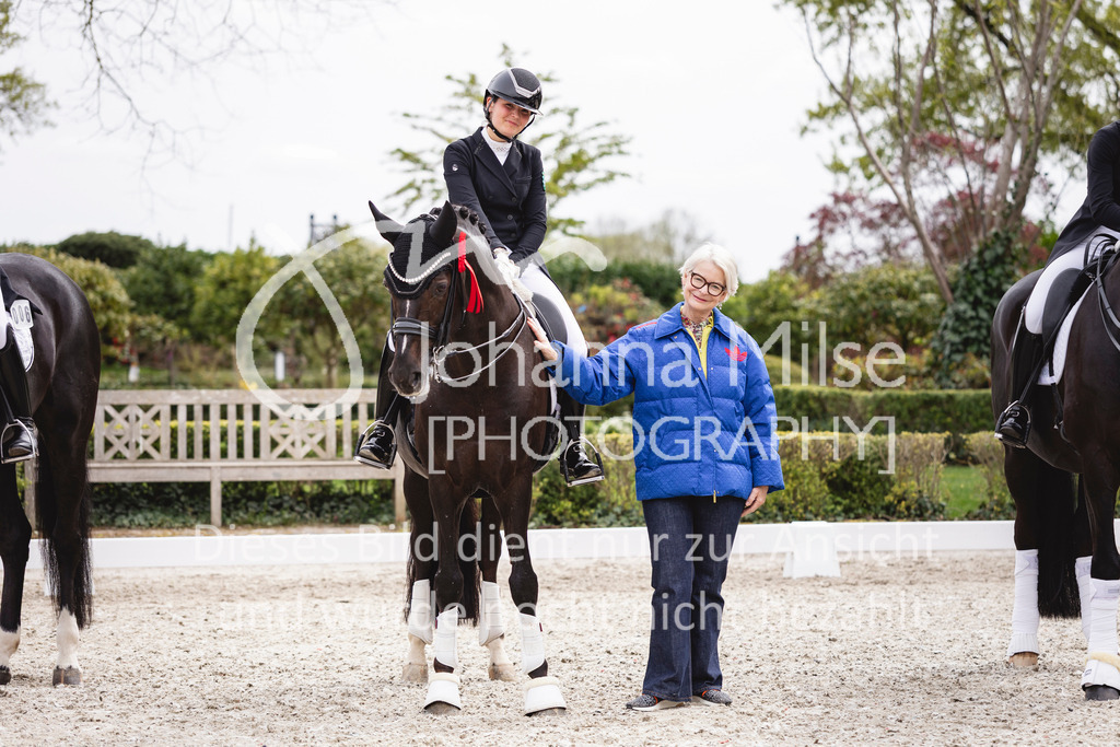 260412_Kronberg_S-Dressur-655 | Deine schönsten Turniermomente als professionelle Fotos! Entdecke hochwertige Pferdesport-Fotografie im Online-Shop. Jetzt Fotos finden & bestellen!
