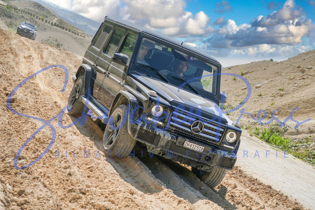 DSC08488 | Vierradfahrzeuge testen unterschiedliches Terrain - ueber Stock und Stein

Offroad Grundkurs im Steinbruch. Unterschiedliche Fahrgegebenheiten mit dem gelaendegaengigem Offroad-Fahrzeug. 

Deutschland, Geisingen, Steinbruch Meichle und Mohr, 10.06.2023