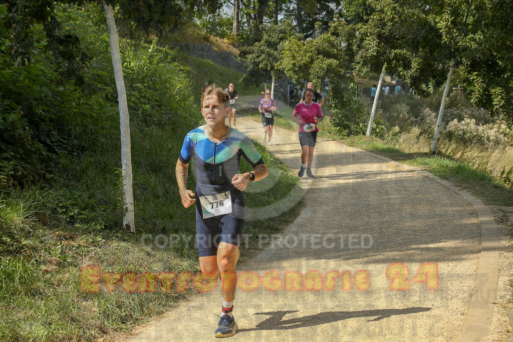 250824_1455_EX1_8029 | Sportfotografie im Rhein-Sieg Kreis, Köln, Bonn, NRW, Rheinland Pfalz, Hessen, etc. Unser Tätigkeitsfeld umfasst den Laufsport vom Volkslauf über den Marathon, Duathlon, Triathon bis zum Ultralauf wie Kölnpfad Ultra oder Schindertrail.