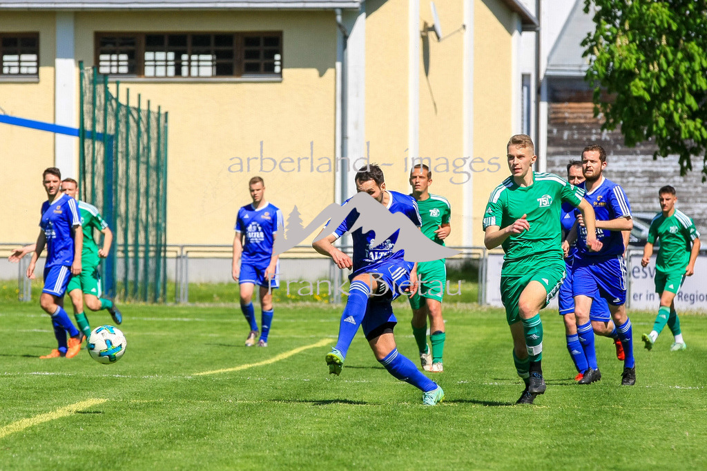 993T9882 | Daniel Völkl, Regen