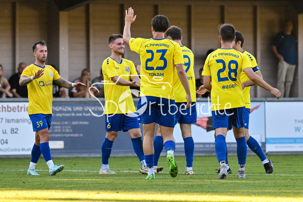 FC Ismaning - FC Pipinsried | Jubel nach 0-1 / Pipi 9
